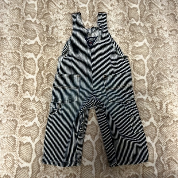 Size 9 Month Infant OshKosh Classic Railroad Stripe Overalls EUC - Picture 4 of 9